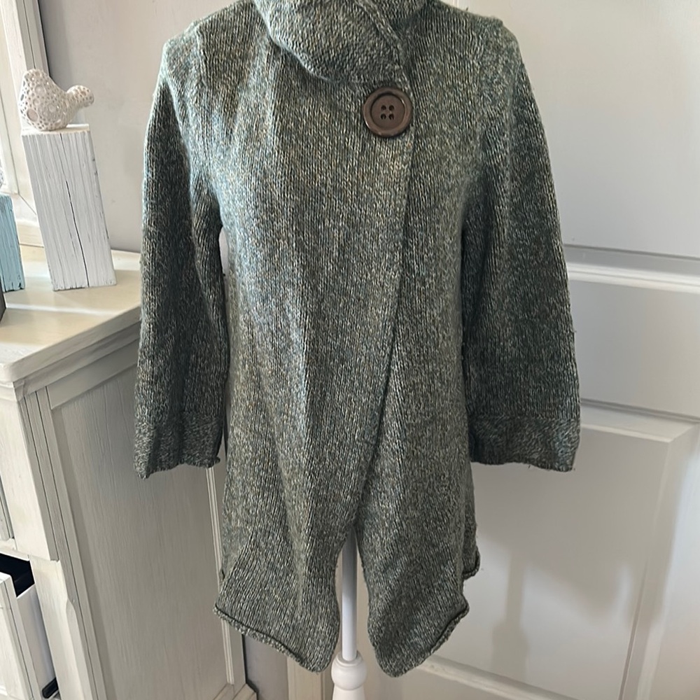 Soft Surroundings Size Small Cozy Green Sweater with Button Detail EUC